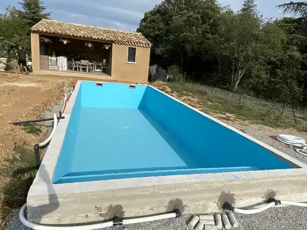 piscine en béton Le pontet en Vaucluse