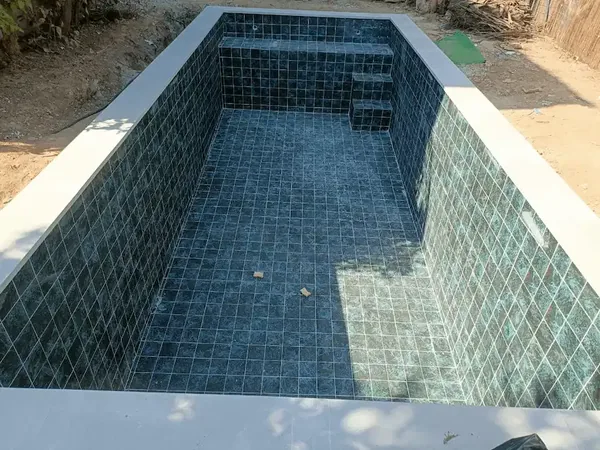 piscine et terrasse à vedène pres de orange