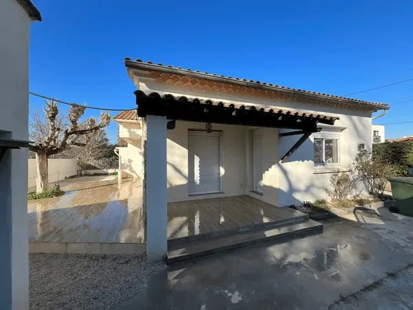 piscine et terrasse à vedène pres de orange